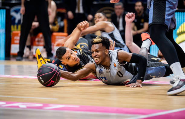 在训练中展 在训练中展